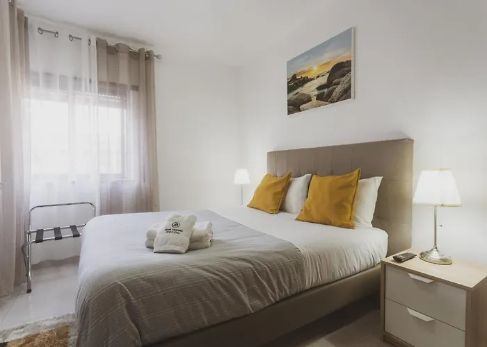 20 - Lovely - * Peniche